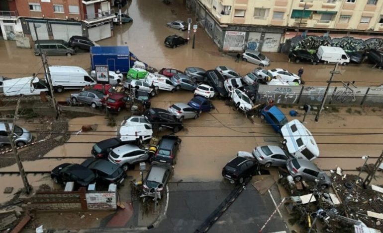 Tragjedia në Spanjë, shkon në 205 numri i viktimave nga përmbytjet në Valencia