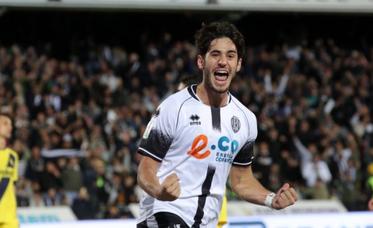 Sylvinho nuk e grumbulloi as në nëntor, talenti shqiptar i sulmit mund të bëhet “Azzurr”: E prisja një ftesë nga Shqipëria, do e mendoj nëse Italia…