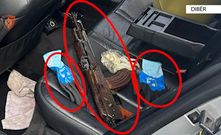 Parandalohet ngjarja e rëndë kriminale në Dibër/ Qarkullonte me armë zjarri, doreza dhe benzinë në automjet, arrestohet 20-vjeçari