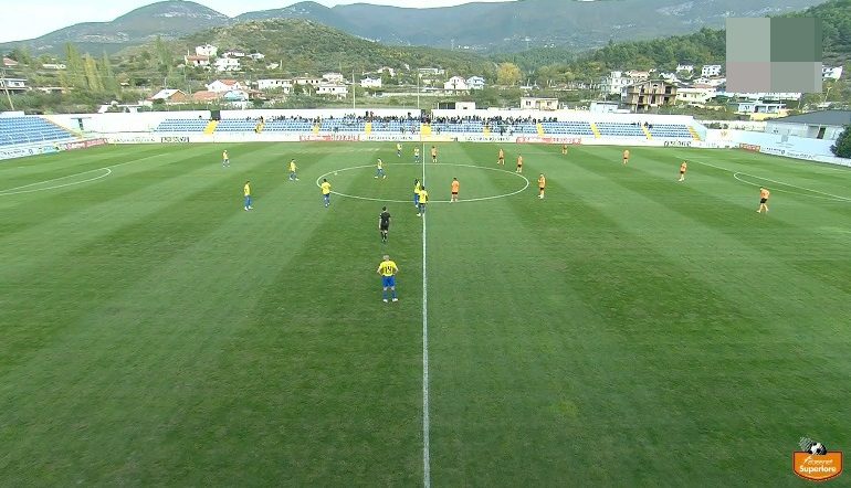 VIDEO/ Spektakël për një pikë, Laçi dhe Elbasani “shtrëngojnë duart”