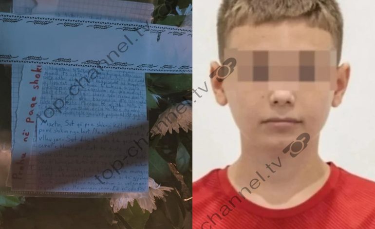 “Martin sot na sheh nga lart”/ Qirinjtë qëndrojnë ende të ndezur në vendin ku u vra 14-vjeçari: Nuk do t’i harrojmë kurrë sytë e tu të bukur si deti