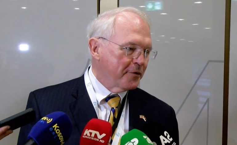 Kush e shkeli marrëveshjen e Ohrit? Ambasadori amerikan në Beograd nuk pajtohet se e shkeli Serbia