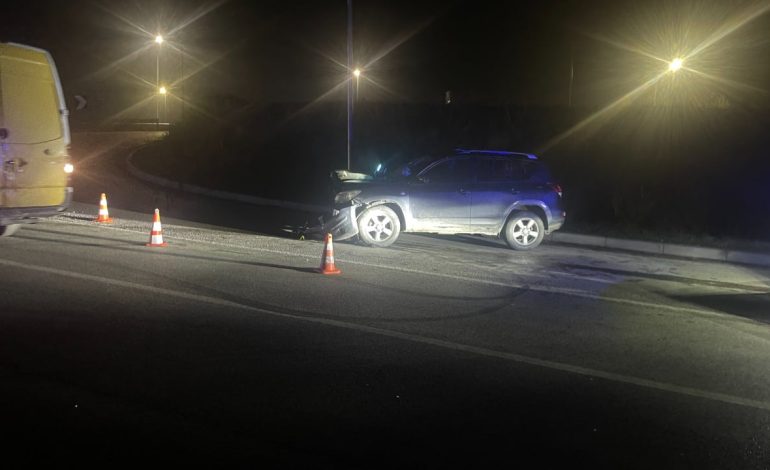 Aksident i rëndë në Kukës, katër të plagosur pas përplasjes së dy makinave