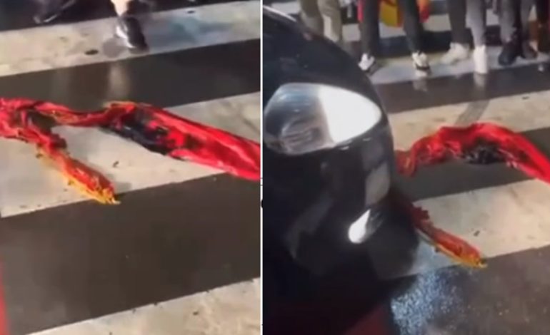 Trazirat në Maqedoninë e Veriut, momenti kur i vihet flaka flamurit shqiptar dhe shkelet me makinë