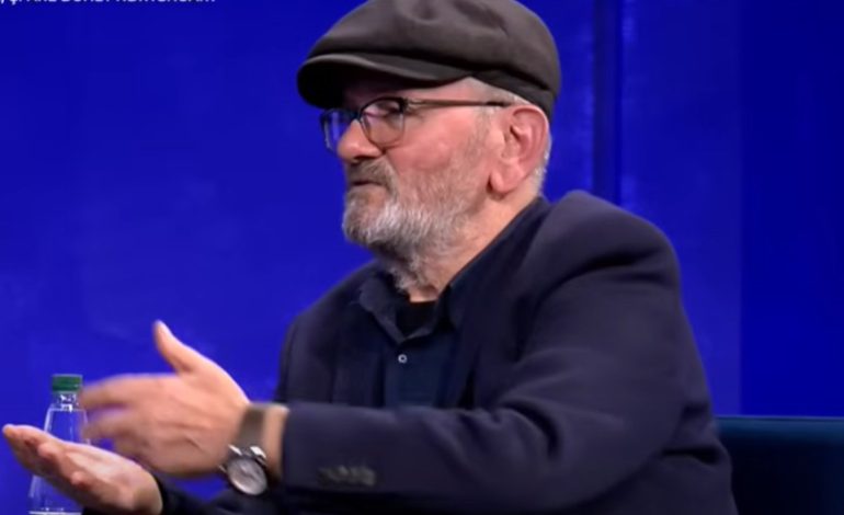 “Më rrihnin të gjithë”, Mehdi Malkaj rrëfen historinë me babain: Erdhi në shkollë dhe i tha mësueses…