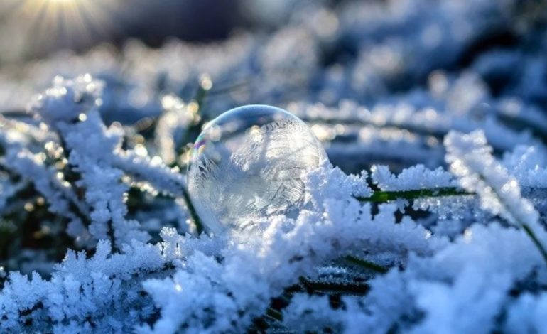 Masat ajrore të ftohta përfshijnë vendin! Mëngjeset dhe mbrëmjet me temperatura të ulëta dhe prezencë mjegulle këtë javë