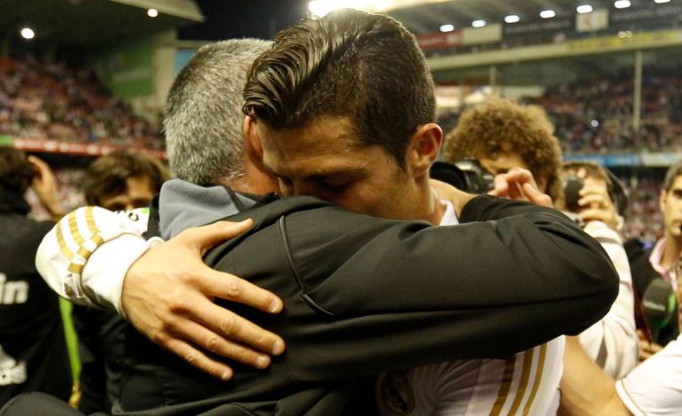 Mou kontakton CR7, tërbohen tifozët turq: Eja te Fenerbahce