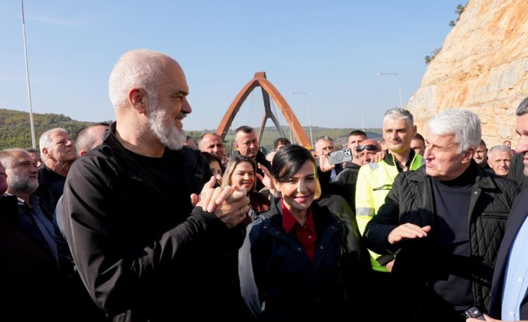 Hapet ura e madhe e Kukësit, Rama ironizon Berishën: Nga penxherja u tha që iu këputën këmbët, kur nuk ka fare