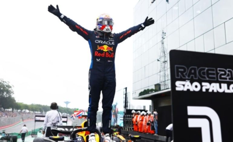 FORMULA 1/ Niset i 17-i dhe fiton, Verstappen bën fenomenin në garën më të çmendur të sezonit