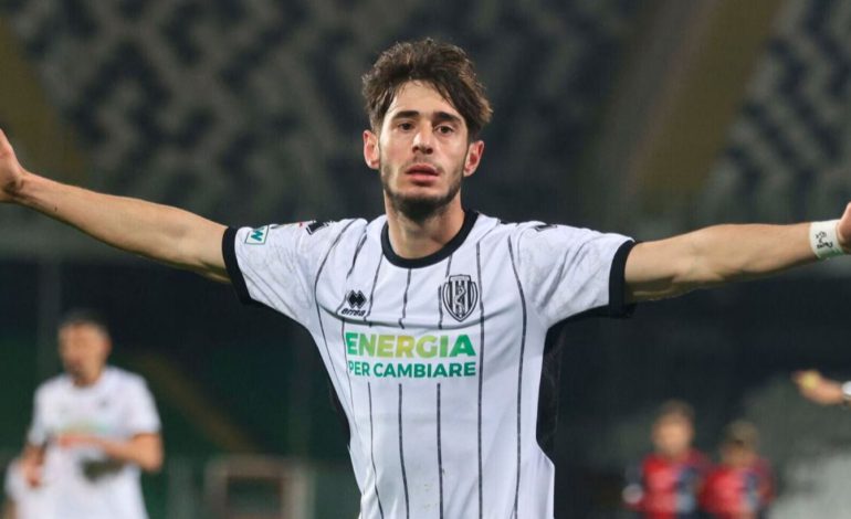 Cristian Shpendi “tërbon” Serie A, në garë edhe Milan, por talenti kuqezi nuk preferohet nga Sylvinho