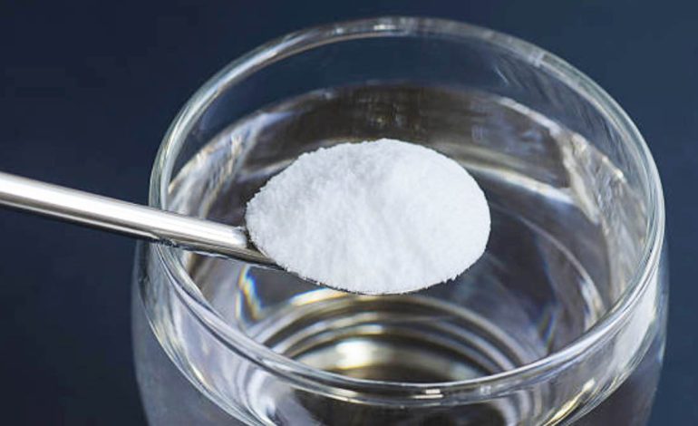 Si të Përdorni Sodën e Bukës për Pastrimin e Bajameve dhe Fytit të Infektuar