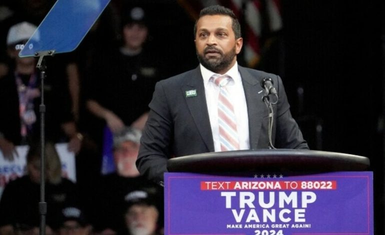 Trump zgjedh shefin e FBI-së, planifikon të emërojë ish-ndihmësin e tij si drejtor të Byrosë Federale