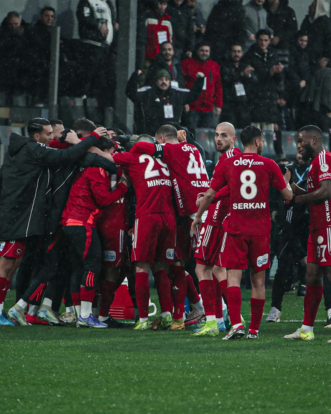 Gol nga Abazaj dhe dy asiste, tre ish-futbollistët e Superiores japin spektakël në ndeshjen e kampionatit turk
