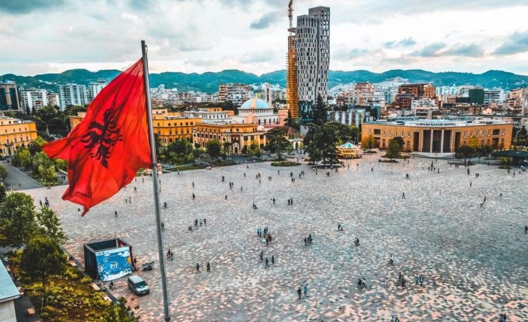 “Rezultatet e Shqipërisë u rritën me 0.80 pikë”, raporti i BTI: Vendi ka bërë përparime në të gjitha fushat e qeverisjes, veçanërisht në drejtësi