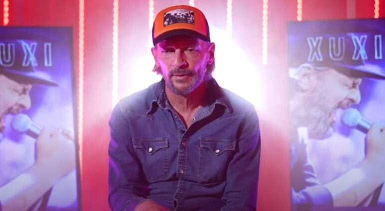 Xuxi rrefen jetën e vështirë: Varësia nga droga, rikontakti me vajzën pas 29 vitesh!