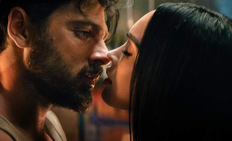 Pse dyshohet se Megan Fox e tradhtoi MGK me Michele Morrone-n?