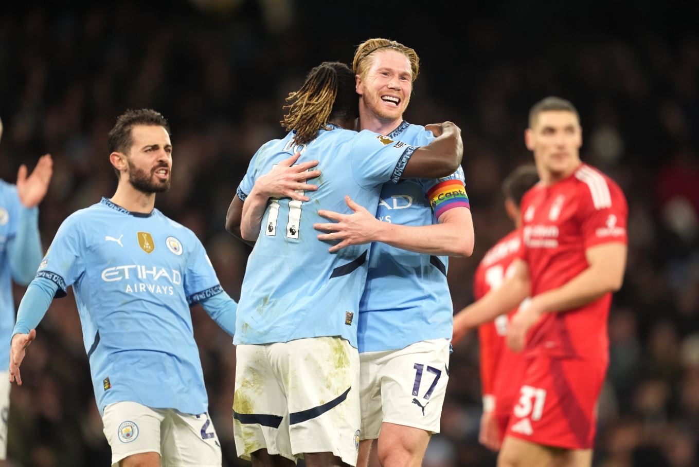 “Zgjohet” City, Pep shijon një super De Bruyne: Jam shumë i lumtur (VIDEO)