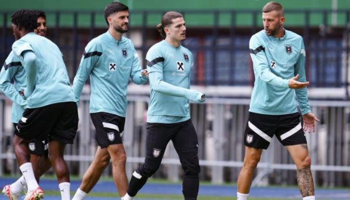 Burgstaller sulmohet në Vjenë, lojtarit të Austrisë i thyejnë kafkën