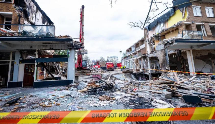 Shpërthimi në Hagë me 6 viktima dhe dhjetëra të zhdukur nën rrënoja, policia arreston tre persona