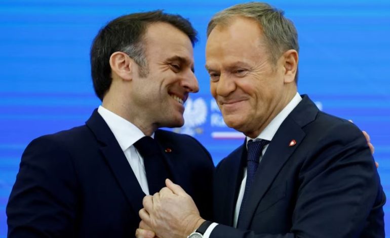 Macron dhe Tusk këmbëngulin: Ukraina duhet të jetë në qendër të çdo bisede për paqe