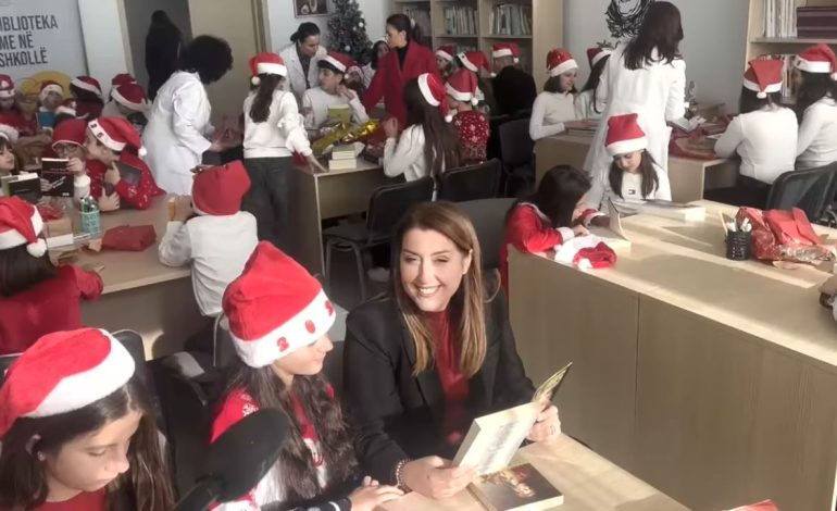 “Nis shpërndarja e mbi 20 mijë librave artistikë për bibliotekat shkollore”- Kryeministri Rama: S’ka dhuratë më të bukur në këtë prag festash