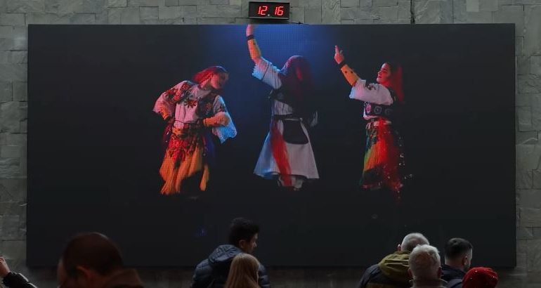 “Pasuri që i përket gjithë botës”-Kryeministri Rama publikon pamjet: “K’cimi i Tropojës” të pret e përcjell në Aeroportin “Nënë Tereza”