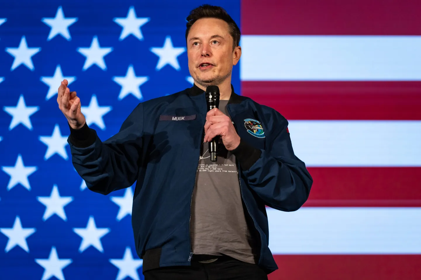 Elon Musk arrin pasuri rekord: ai është i pari në botë që kalon këtë shifër