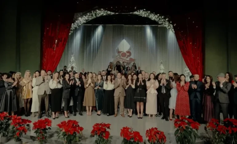 Parashqevi Simaku rikthehet në muzikë me këngën “E duam lumturinë”