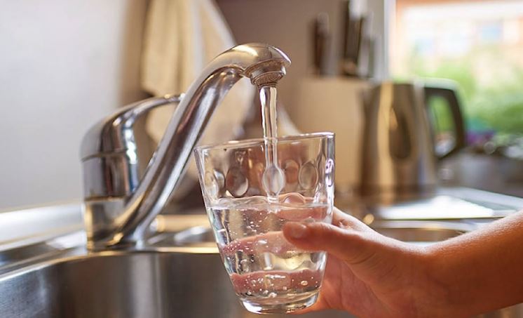 Rritet çmimi i ujit nga 1 janar 2025 në 12 bashki! Ja nga sa lekë do paguajnë qytetarët