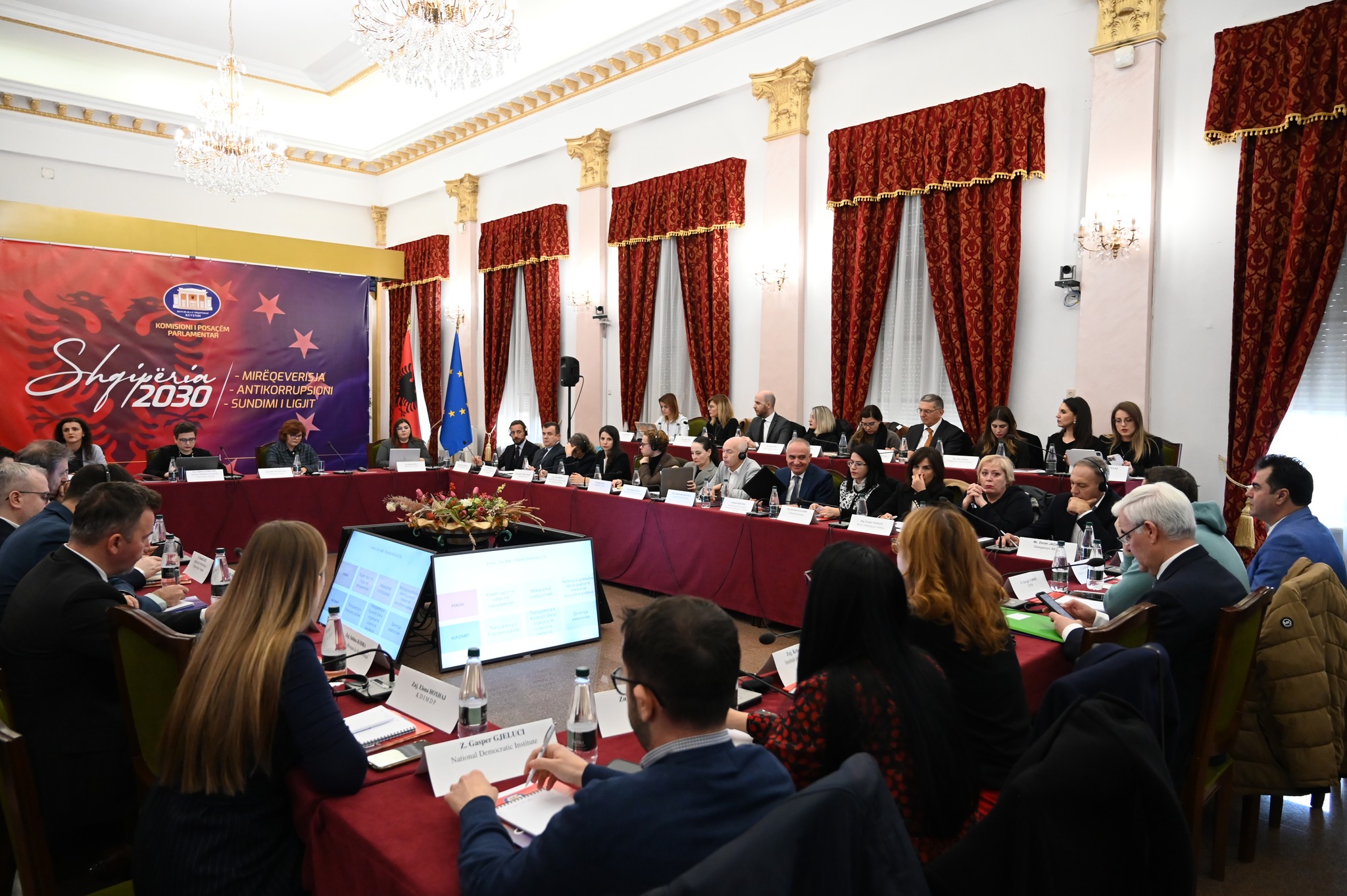 BIRN; Zyrtari i dyshuar për lidhje me krimin gjen punë si ekspert në komisionin ‘antikorrupsion’