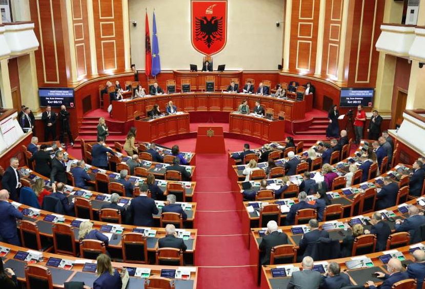 Zgjedhjet parlamentare më 11 maj 2025/ KQZ-ja publikon ndarjen e mandateve për çdo zonë, Tiranës i shtohet një deputet ndërsa Korçës i hiqet një