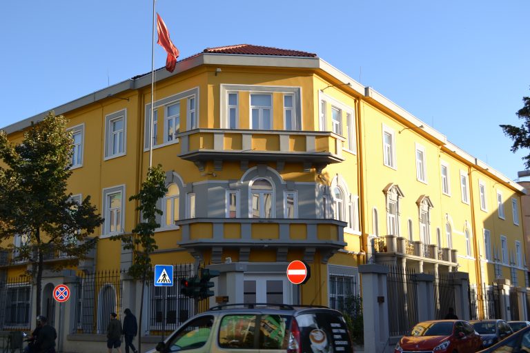 Ndryshime në qeveri/ Lirohet nga detyra zëvendësministrja e Arsimit dhe Sportit, ja kush zë vendin e saj