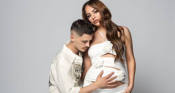 Sara Gjordeni dhe Bardh Idrizi bëhen prindër për herë të parë, vjen në jetë Nea