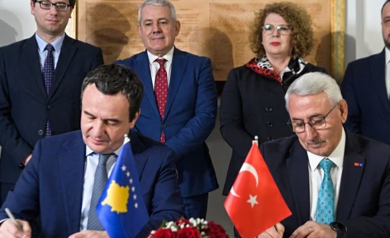 Kosova nënshkruan marrëveshje me prodhuesin turk për fabrikën e municioneve