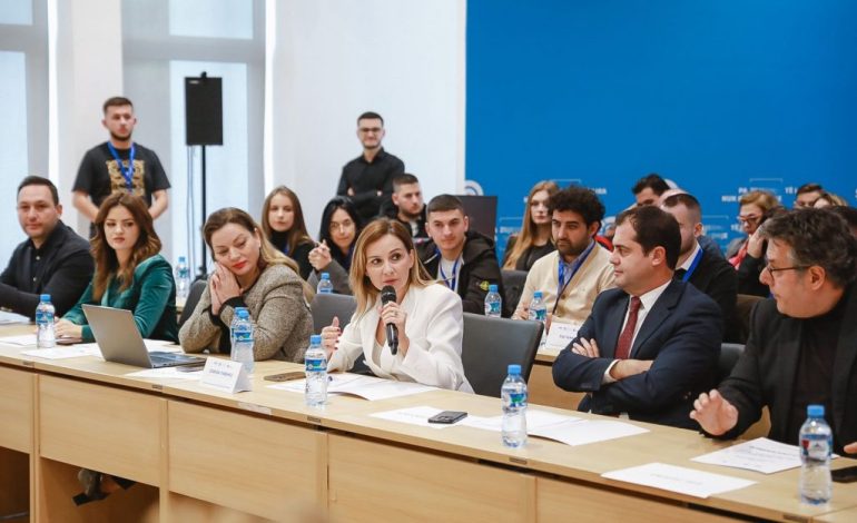 Zgjedhjet e 11 Majit/ Deputetja Jorida Tabaku: Të rinjtë, forca kryesore e ndryshimit! Suksesi ynë varet nga përkushtimi i tyre