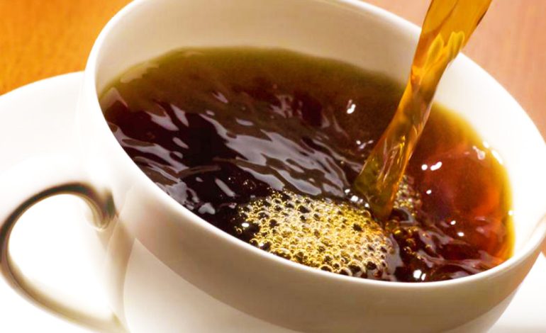 Çaji Bimor me Limon dhe Mjaltë – Kura që ju Duhet Kundër të Ftohurës