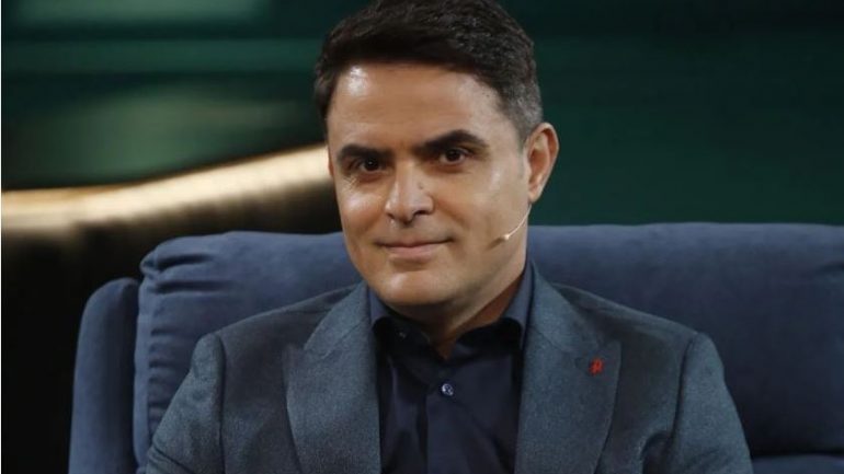 “Karma it’s a b*tch”- Armaldo Kllogjeri reagon për shkarkimit të drejtoreshës së TOKB: Kush i bën gropën tjetrit, bie vetë