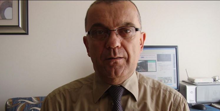 Seit Frashëri, mik dhe shok armësh me Avni Rustemin