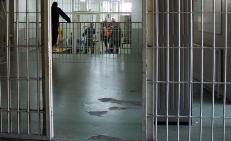 Gjendet i vdekur në burgun grek 37-vjeçari shqiptar, një i dënuari tjetër në gjendje të fikëti