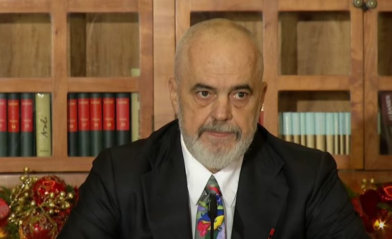 Konferenca e fundvitit në Kryeministri, Rama: Çelja e negociatave për anëtarësim në BE, fakt domethënës! Punonjësit e padenjë të administratës nuk e nderojmë flamurin tonë