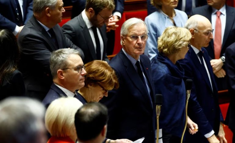 Pritet thellimi i krizës politike në Francë, ligjvënësit francezë do të votojnë për rrëzimin e Qeverisë