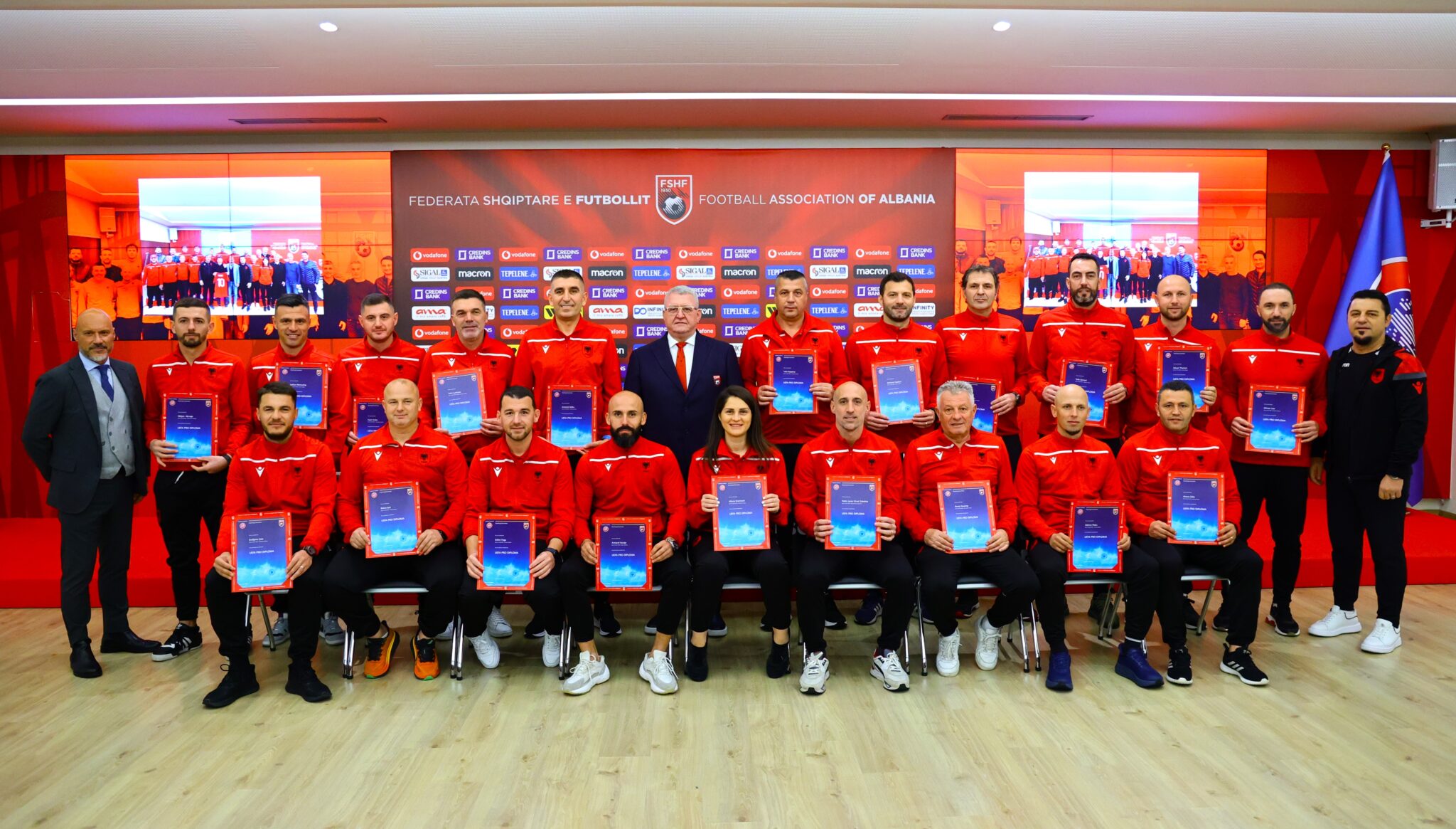 Mbyllet me sukses edicioni i 9-të i kursit UEFA PRO/ Duka: Uroj të ndihmoni futbollin shqiptar. Dera e FSHF, gjithmonë e hapur për të gjithë