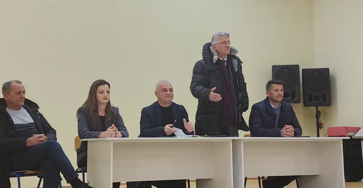 “100 familje ende të pa strehë pasi nuk është parashikuar buxhet”- Gjekmarkaj takim me banorët: Mirdita mbetet e tradhtuar dhe e prerë në besë nga pushteti në ikje!