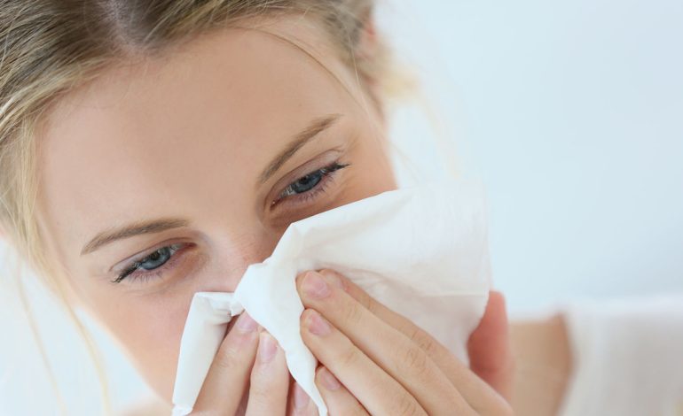 Tre Trajtime Natyrale si të Zhbllokoni Hundët Kur Ftoheni