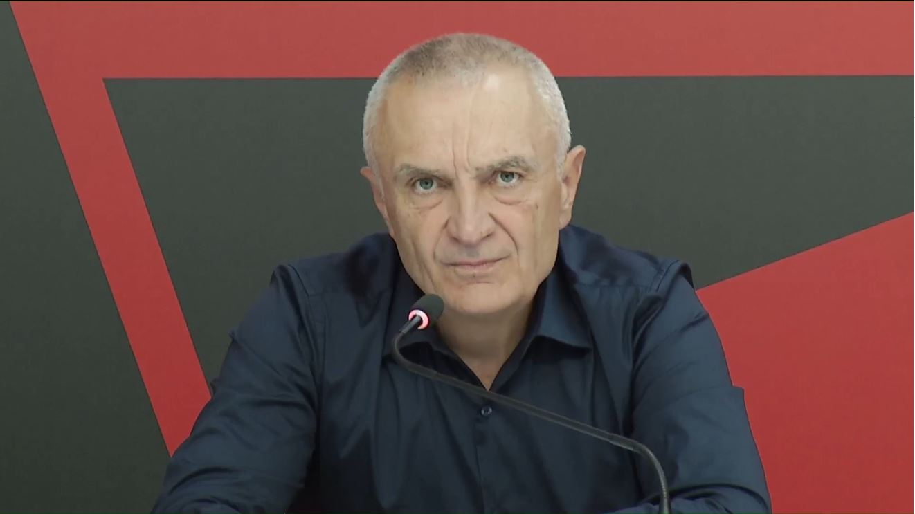 Partia e Lirisë protestë para SPAK-ut, lexohet mesazhi i Ilir Metës: Hetime të turpshme dhe të manipuluara! Po mbrohet korrupsioni!