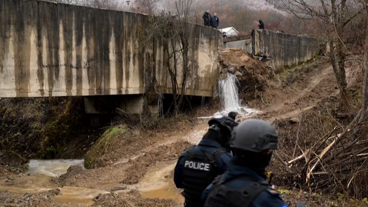 “Serbia cenon territorin e Kosovës”, shtypi gjerman ngre alarmin pas sulmit të fundit në Veri: Luftë kibernetike e Rusisë