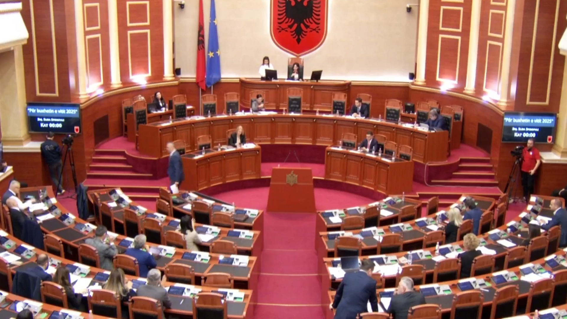 Sot seancë plenare, diskutim për Buxhetin 2025! Berisha rikthehet në Kuvend pas rreth një viti