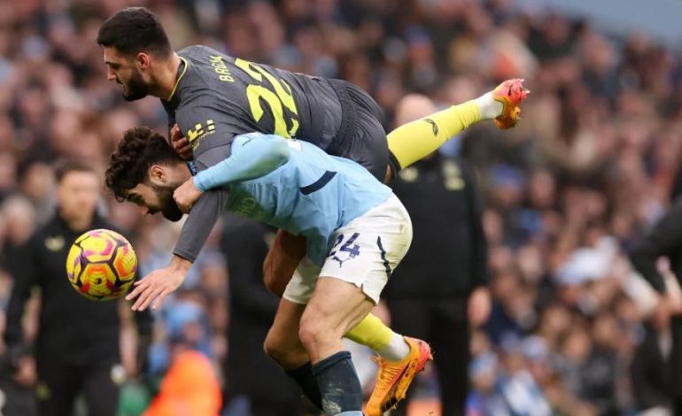 Përformanca ndaj Cityt, trajneri i Everton “shpërblen” Brojën me një fanellë titullari ndaj Nottingham