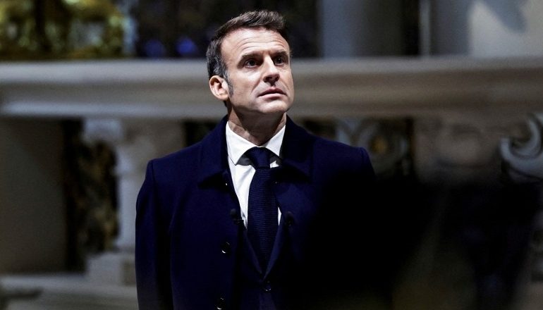 “Kambanat e historisë sonë po bien sërish”- Rihapja e katedrales “Notre Dame”, Macron: Zbuluam atë që kombet e mëdha mund të bëjnë, të arrijnë të pamundurën
