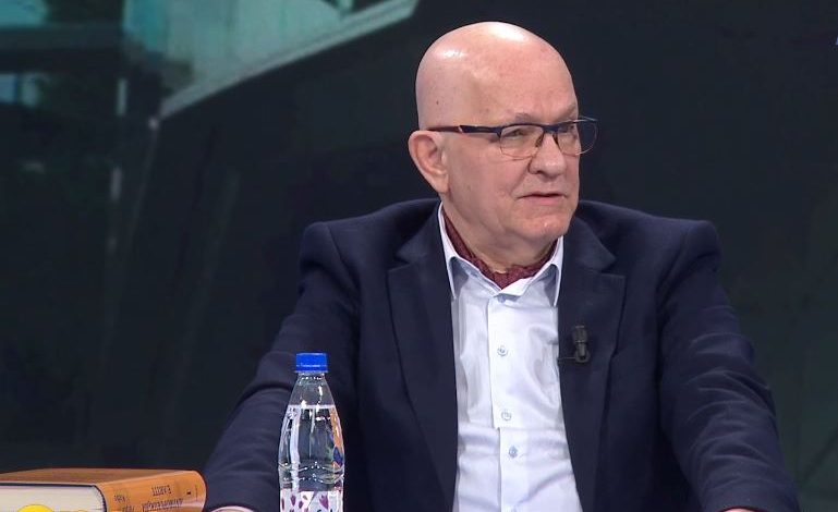 “Lotët e nënës së Martin Canit, leksion për politikën”- Përparim Kabo për vrasjen e 14-vjeçarit në Tiranë: Ja cilat janë arsyet pse krimi ka ‘zbritur’ tek adoleshentët